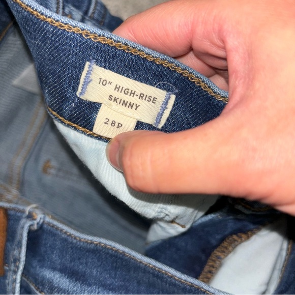 Madewell Women’s 10” High Rise Skinny Jeans Dark Wash Size 28P - Picture 4 of 5
